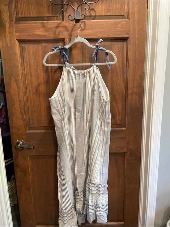Doe & Rae Pants - Doe & Rae Light Gray Striped Tie-Shoulder Dress